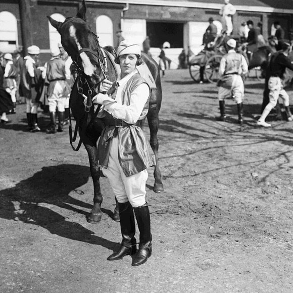 United States Eleanor Anthony, Vintage Old Photo 8.5 x 11 Reprints - Picture 1 of 1